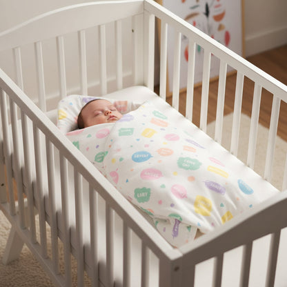 Nid d'ange bebe mot bébé dors tranquillement dans son lit