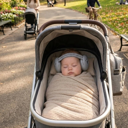 Casque anti bruit  pour bebe gris bebe en sécurité dans sa poussette