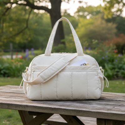 Sac a langer  beige bien présenté